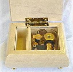 木製タイプのオルゴール