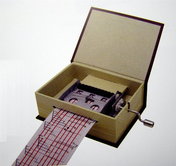 【カード式オルゴール】 ２０弁手回しカード式オルゴール　(LS･OA-119S)